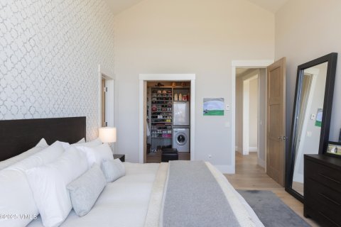 4 bedrooms House in Eagle, USA No. 104571 14