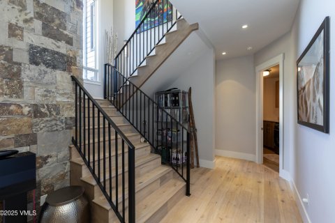 4 bedrooms House in Eagle, USA No. 104571 26