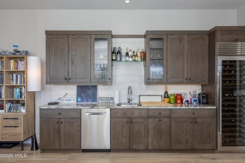 4 bedrooms House in Eagle, USA No. 104571 21