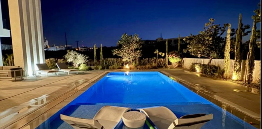 3 bedrooms House in Protaras, Cyprus No. 65317