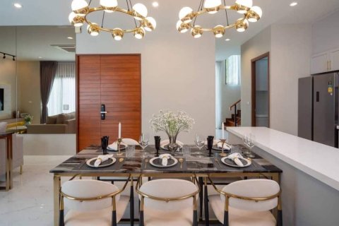 4 bedrooms House in Chiang Mai, Thailand No. 98221 8