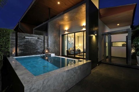 3 bedrooms Villa in Chalong, Thailand No. 1185 2