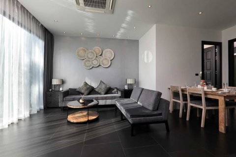 3 bedrooms Villa in Chalong, Thailand No. 1185 10