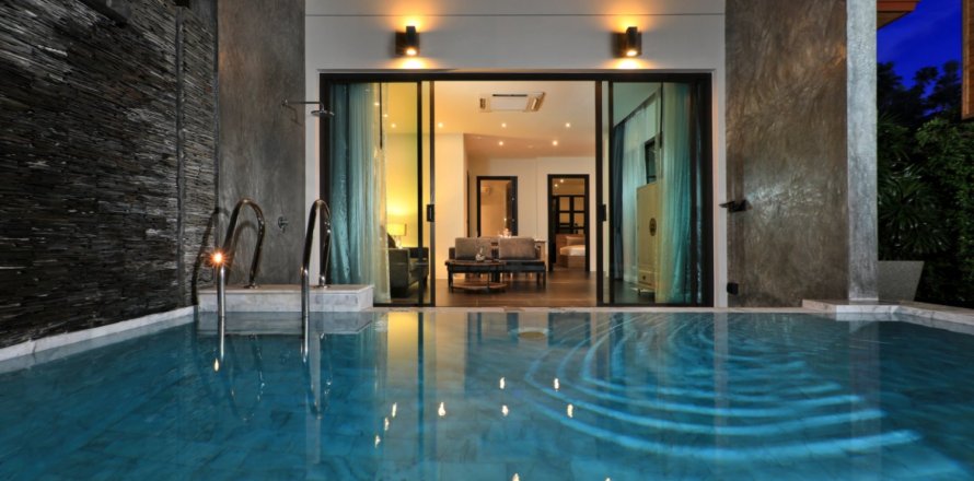 3 bedrooms Villa in Chalong, Thailand No. 1185