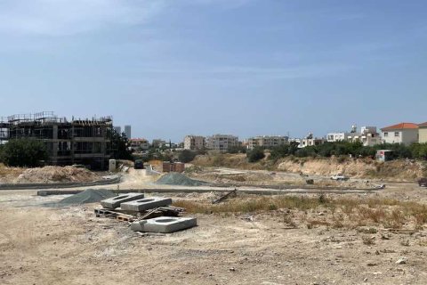 Commercial property à Agios Athanasios, Cyprus No. 81884 4