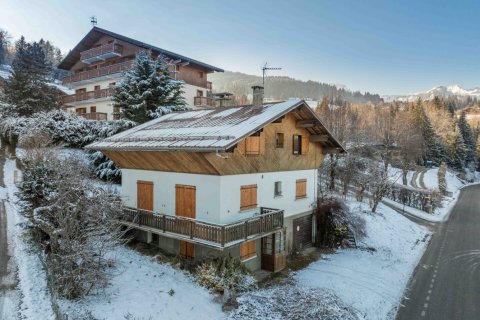 4 bedrooms House in Combloux, France No. 100022 3