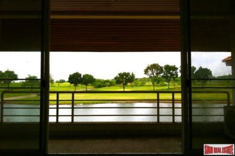 5 bedrooms House in Chonburi, Thailand No. 96540 3