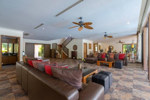 9 bedrooms Villa in Cha-am, Thailand No. 97338 18