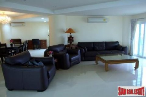 2 bedrooms Apartment in Pattaya, Thailand No. 96480 4