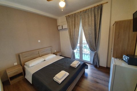 400m² Commercial property in Athens, Greece No. 56019 1