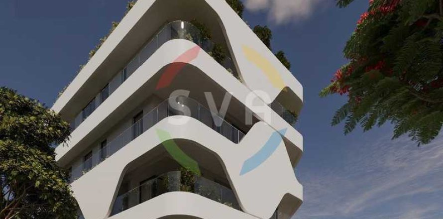 Квартира с 3 спальнями в Лимассол, Кипр №82137