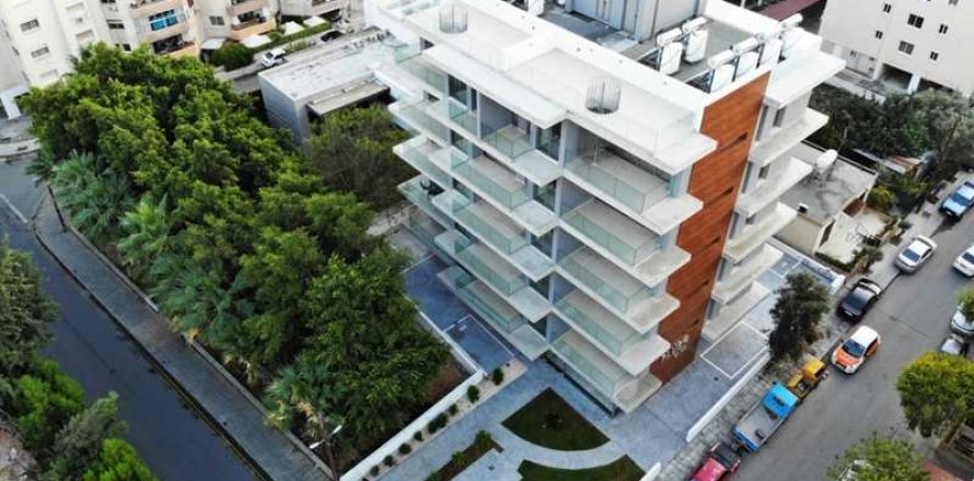 3 bedrooms Penthouse in Limassol, Cyprus No. 84505