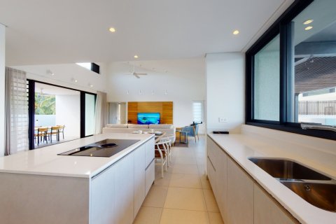 4 bedrooms Apartment in Riviere Noire, Mauritius No. 60933 8