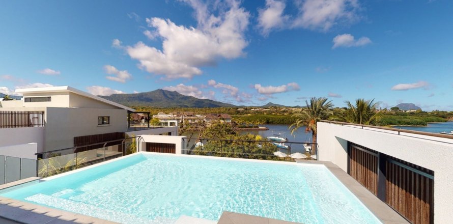 4 bedrooms Apartment in Riviere Noire, Mauritius No. 60933