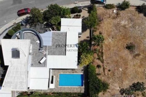 4 bedrooms Villa in Agios Athanasios, Cyprus No. 79397 1