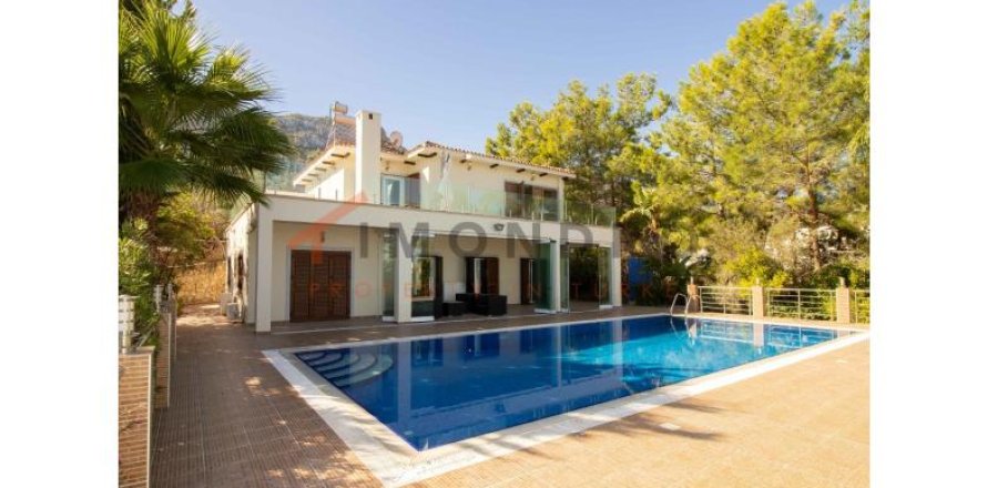 4 chambres Villa à Thanh Phu Dong, Vietnam No. 116103