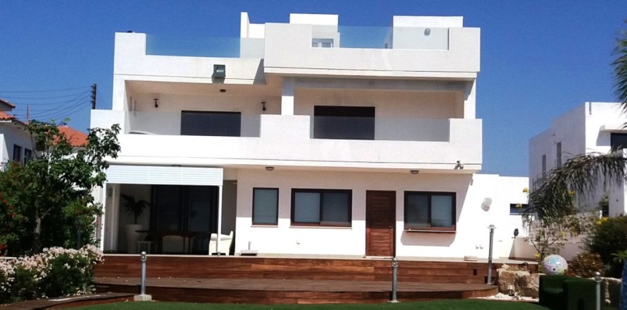 Studio Villa in Larnaca, Cyprus No. 105717