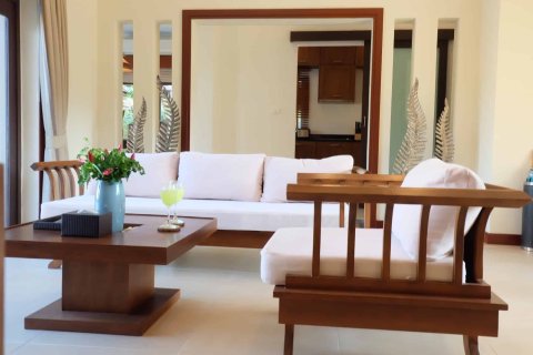 2 bedrooms Villa in Phuket, Thailand No. 2095 10