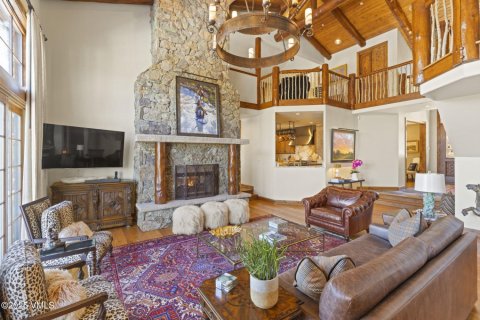 7 bedrooms House in Edwards, USA No. 104579 4