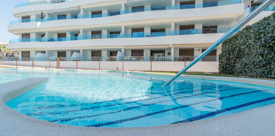 3 bedrooms Apartment in Alicante, Spain No. 128846