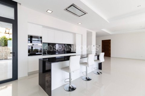 7 bedrooms Villa in Long Dinh, Vietnam No. 27646 10