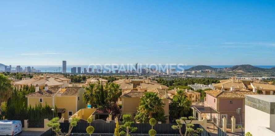 7 bedrooms Villa in Long Dinh, Vietnam No. 27646