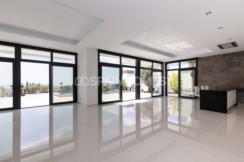 7 bedrooms Villa in Long Dinh, Vietnam No. 27646 20