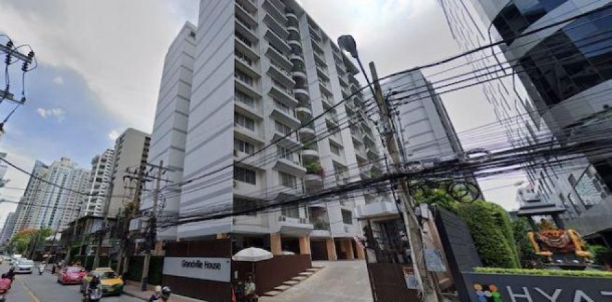 3 bedrooms House in Bangkok, Thailand No. 96109