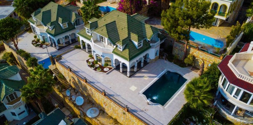 6 rooms Villa in Alanya, Turkey No. 21161
