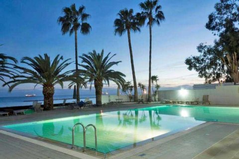 Квартира с 3 спальнями в Гермасойя, Кипр №40709 1