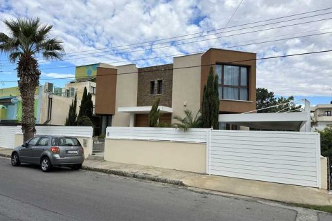 4 bedrooms House in Larnaca, Cyprus No. 76248 2