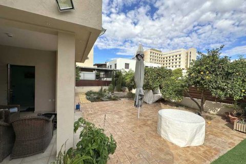 4 bedrooms House in Larnaca, Cyprus No. 76248 11