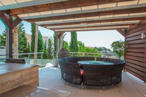 Дом с 5 спальнями в Агиос Тихонас, Кипр №80743 4