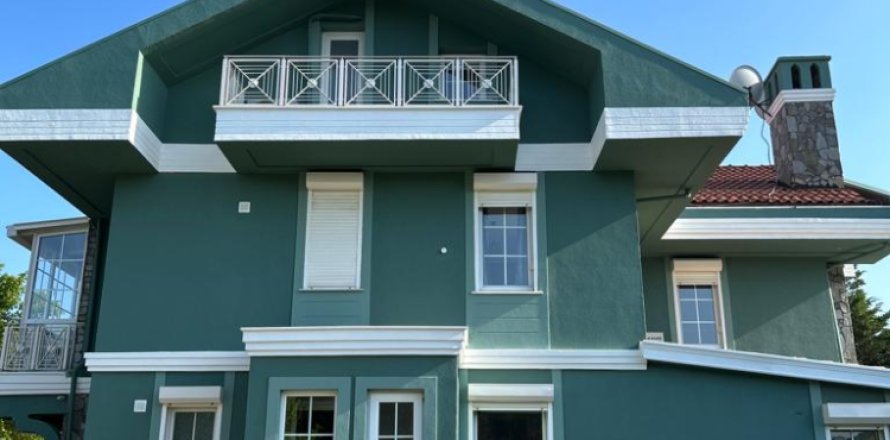 8 bedrooms Villa in Khanh Hoa, Vietnam No. 15375