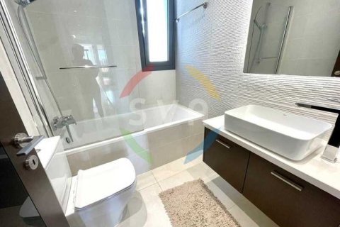 3 bedrooms Apartment in Germasogeia, Cyprus No. 82133 9