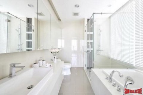 3 bedrooms Apartment in Bangkok, Thailand No. 96966 14