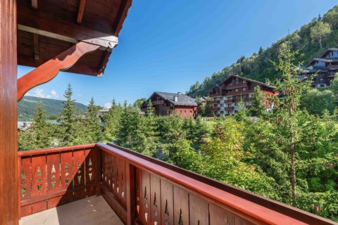 3 bedrooms Apartment in Les Allues, France No. 99670 1