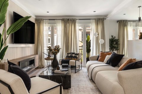 3 bedrooms Apartment in Madrid, Spain No. 89977