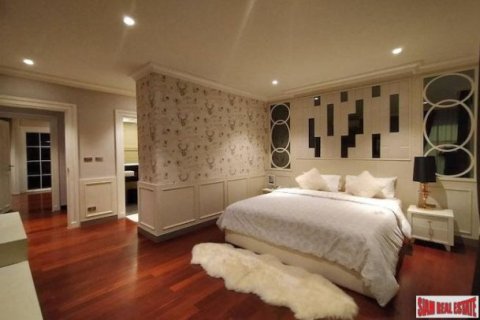 4 bedrooms Townhouse in Pattaya, Thailand No. 97027 8