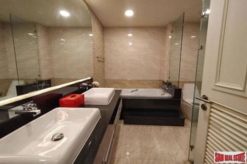 4 bedrooms Townhouse in Pattaya, Thailand No. 97027 13