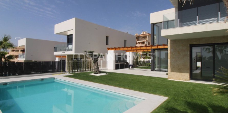3 bedrooms Villa in Finestrat, Spain No. 26384