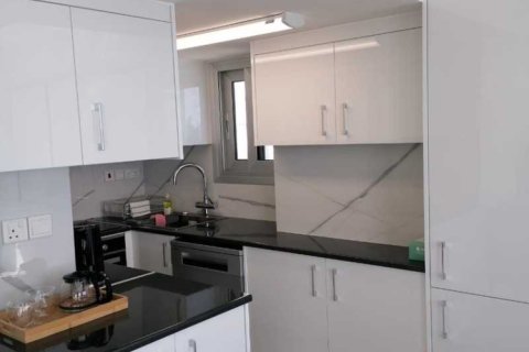 3 bedrooms Apartment in Germasogeia, Cyprus No. 70793 8