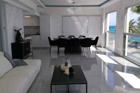 3 bedrooms Apartment in Germasogeia, Cyprus No. 70793 6