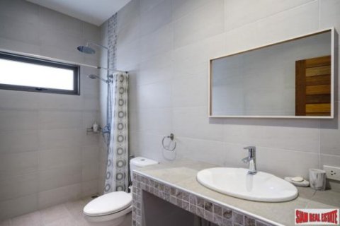 6 bedrooms Villa on the Chaweng Beach, Thailand No. 97079 3