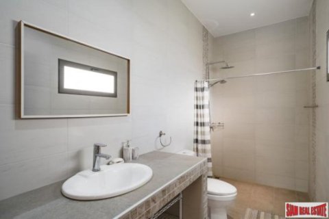 6 bedrooms Villa on the Chaweng Beach, Thailand No. 97079 4