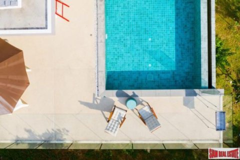 6 bedrooms Villa on the Chaweng Beach, Thailand No. 97079 13