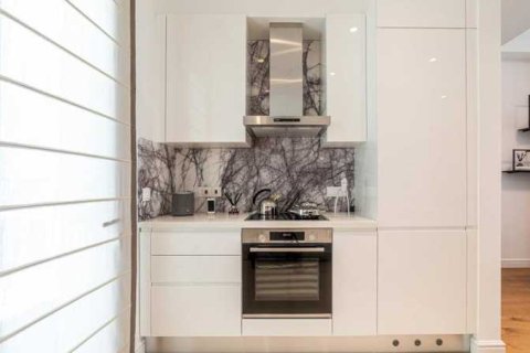 3 bedrooms Apartment in Paphos, Cyprus No. 70078 8