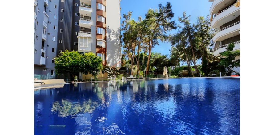 3 bedrooms Apartment in Konyaalti, Turkey No. 121221