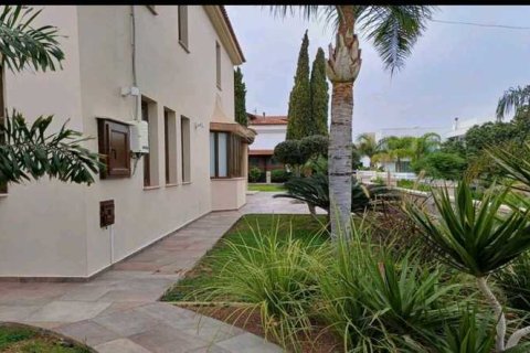 4 bedrooms House in Aradippou, Cyprus No. 101287 4