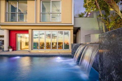 6 bedrooms Villa in Limassol, Cyprus No. 101253 13